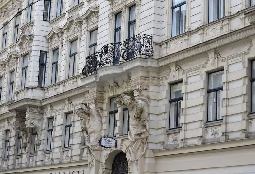 هتل Pension Lumes Self Check In