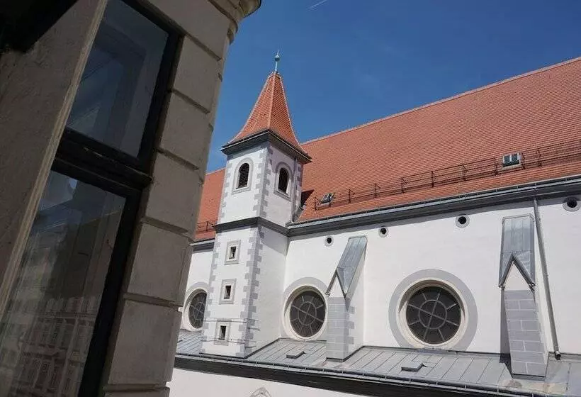 هتل Pension Lumes Self Check In