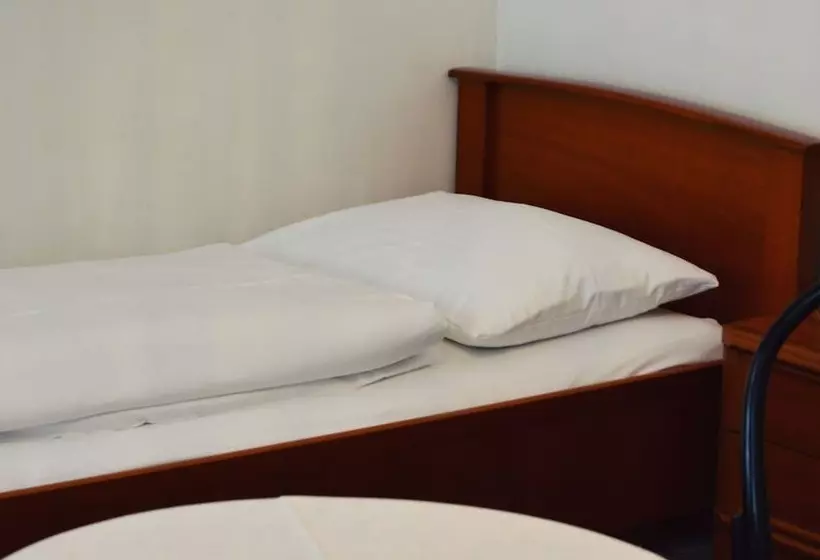 هتل Pension Lumes Self Check In