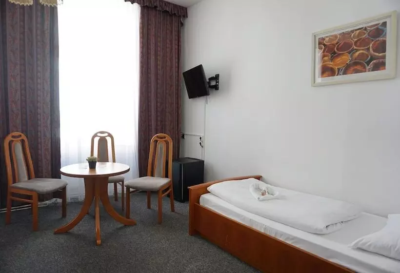 هتل Pension Lumes Self Check In