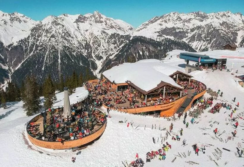 Отель Walch S Camping & Landhaus