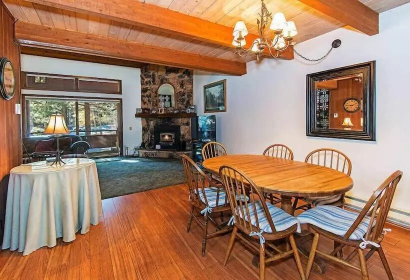 酒店 Winterset #02 Shared Hot Tub & Pool!