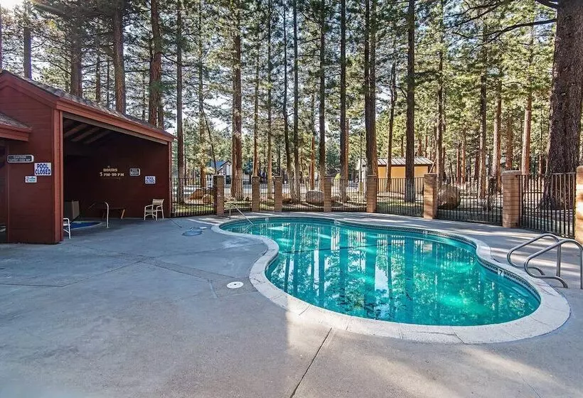 酒店 Winterset #02 Shared Hot Tub & Pool!