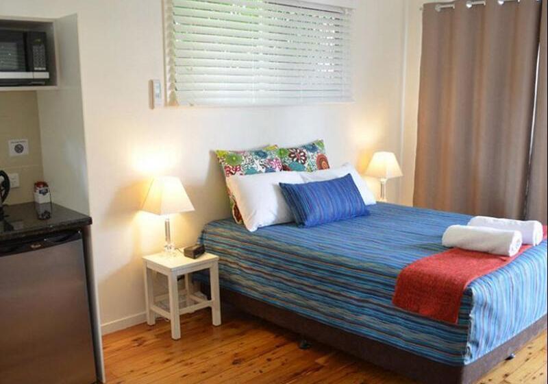 La Costa Beachside Motel