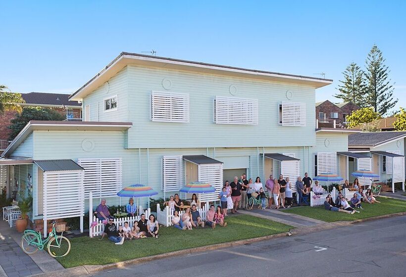 La Costa Beachside Motel