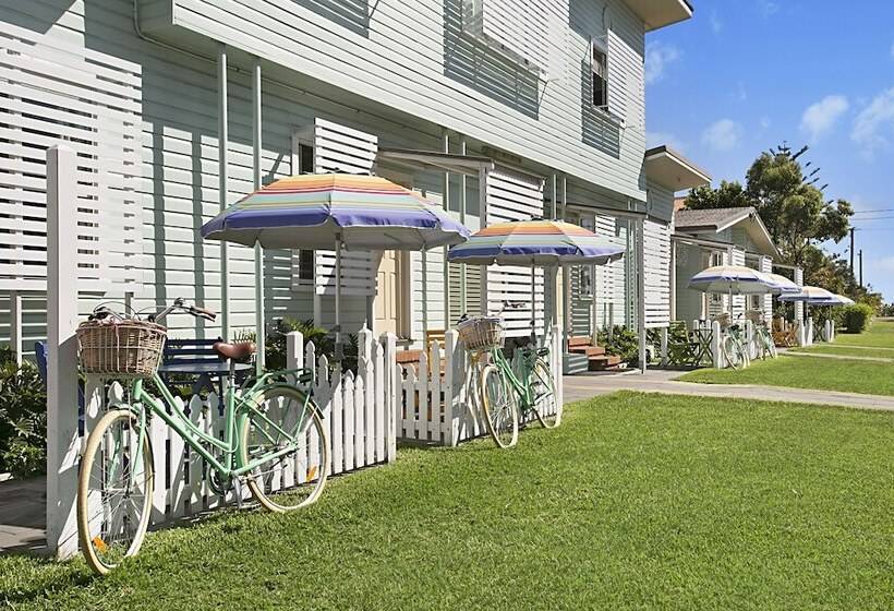 La Costa Beachside Motel