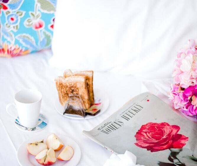 La Costa Beachside Motel