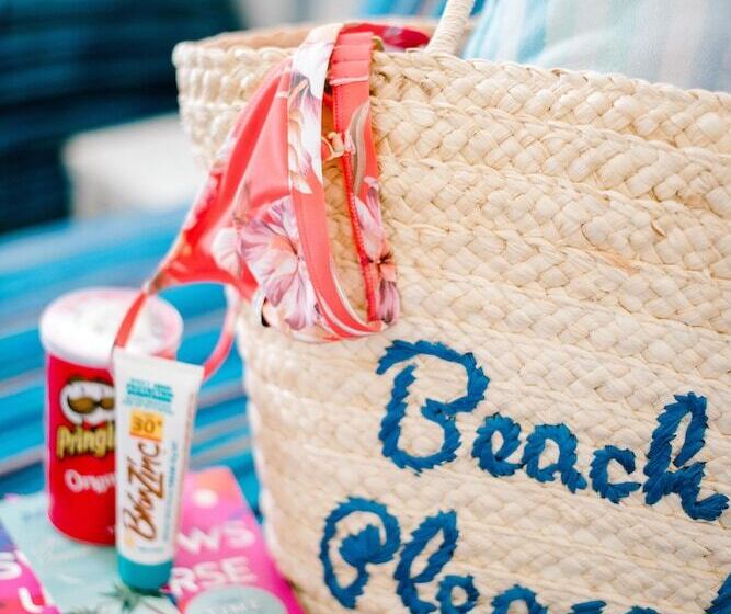 La Costa Beachside Motel