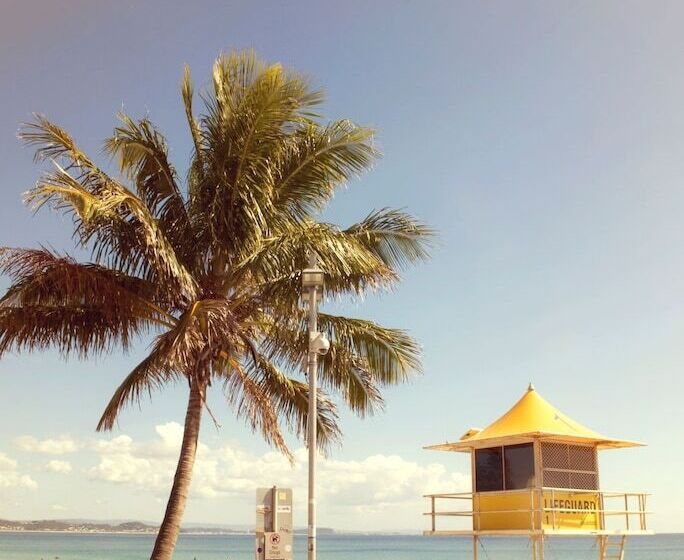 La Costa Beachside Motel