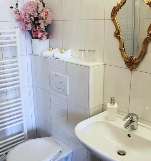 Pension Stoi Budget Guesthouse