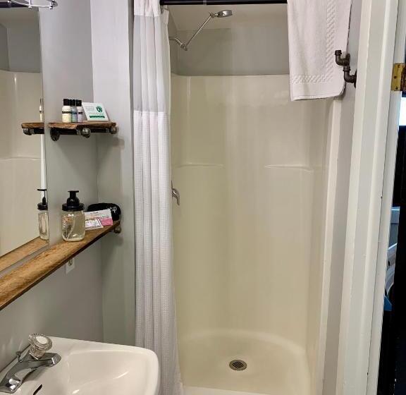 Purple Mountain Bed & Breakfast & Spa