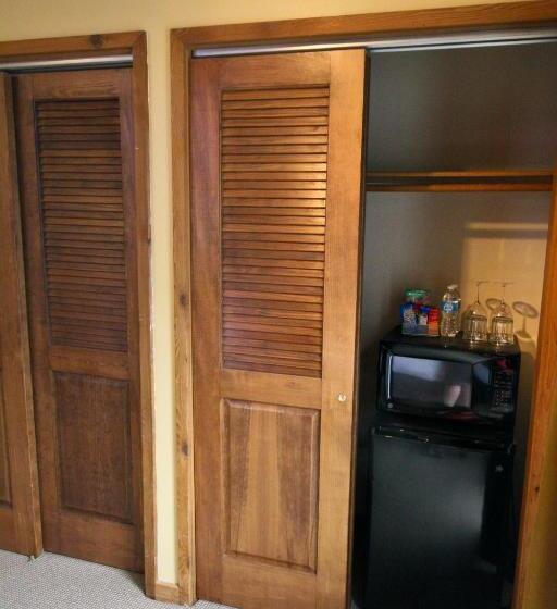 Purple Mountain Bed & Breakfast & Spa