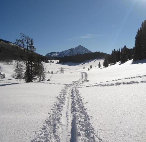 Purple Mountain Bed & Breakfast & Spa