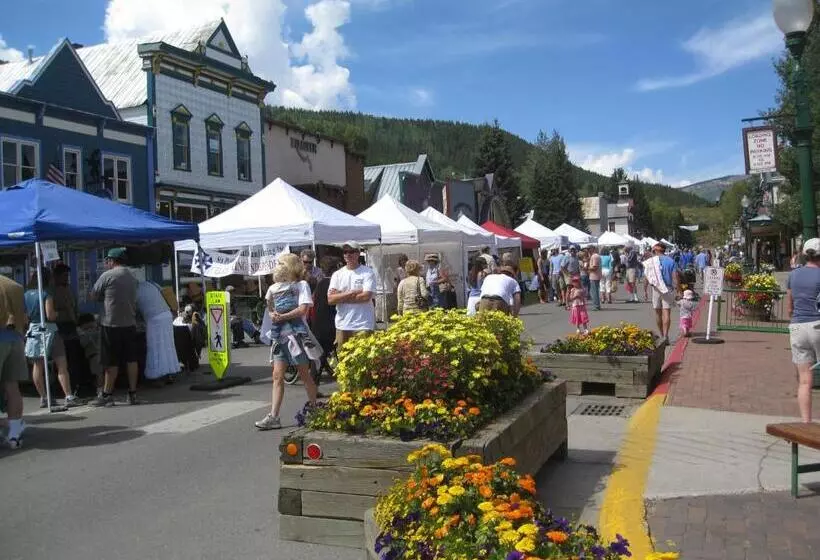 Purple Mountain Bed & Breakfast & Spa