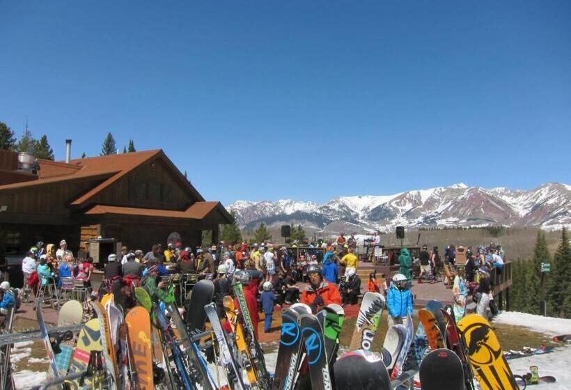 Purple Mountain Bed & Breakfast & Spa