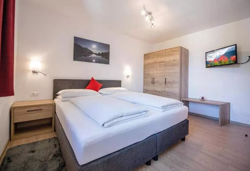 Aamiaismajoitus (B&B) Mountain Residence Alpenhof   Company Hotel Alpenhof Kg Sas Der Gasser Renate