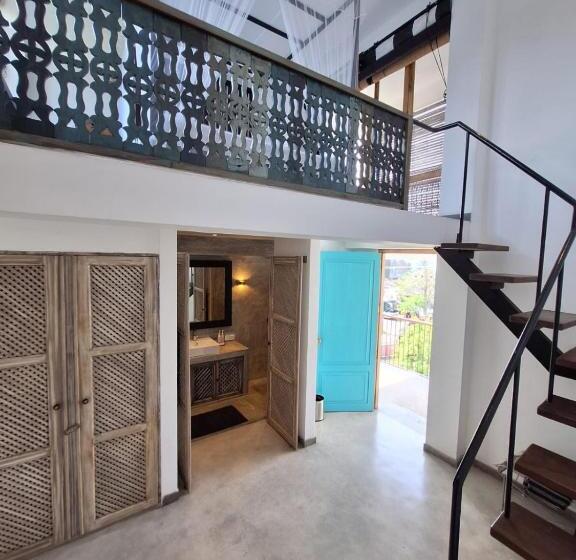 Отель Temptation