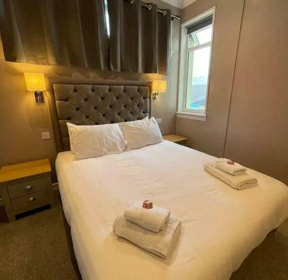 Hotelli The Skye Bridge