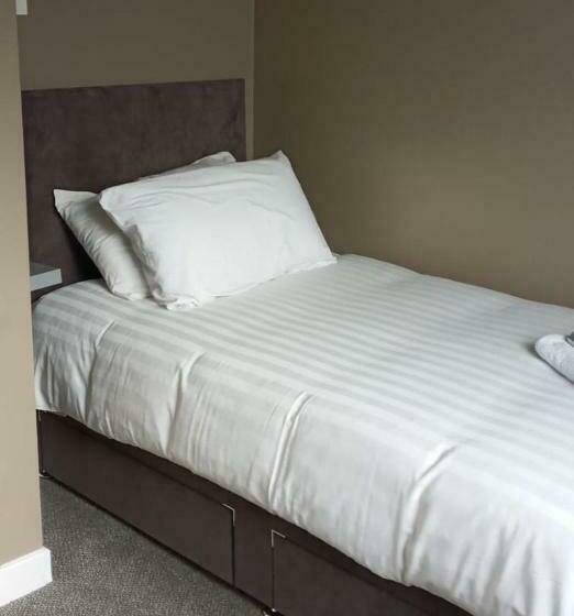 Hotelli The Skye Bridge