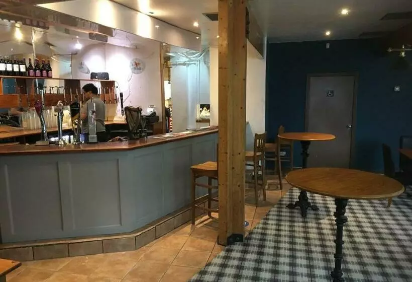 Hotelli The Skye Bridge