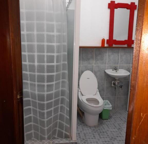 پانسیون Hostal Blood Moon