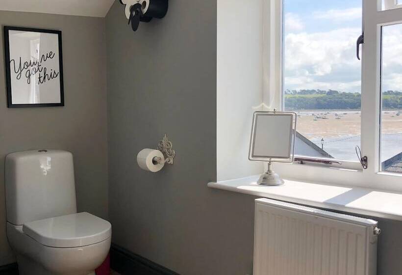 פנסיון Sailors Rest