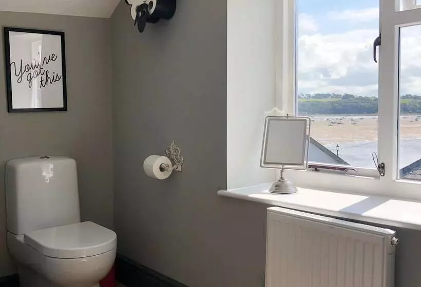 Majatalo Sailors Rest