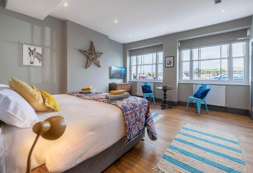 Pensão Sailors Rest