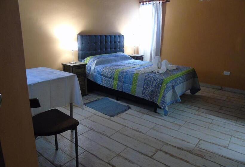 הוסטל Bella Luna Posada & Suite