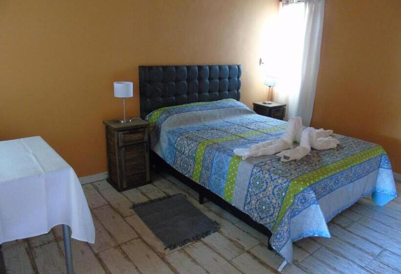 הוסטל Bella Luna Posada & Suite