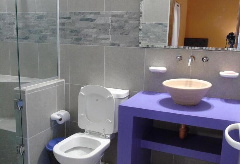 הוסטל Bella Luna Posada & Suite