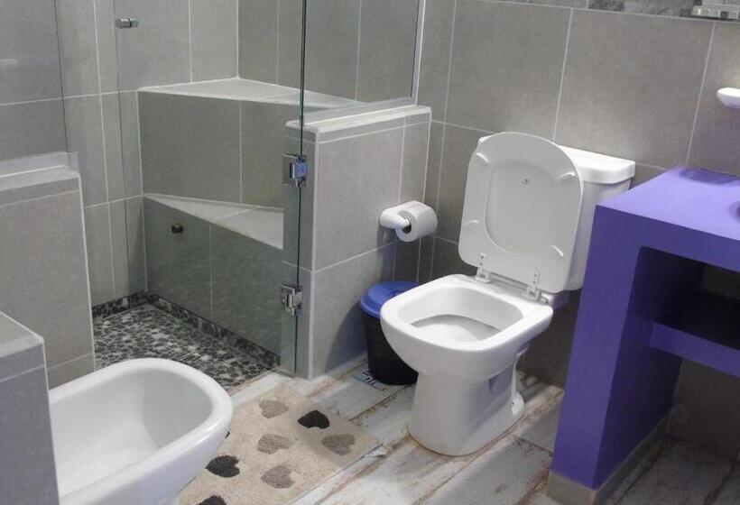 הוסטל Bella Luna Posada & Suite