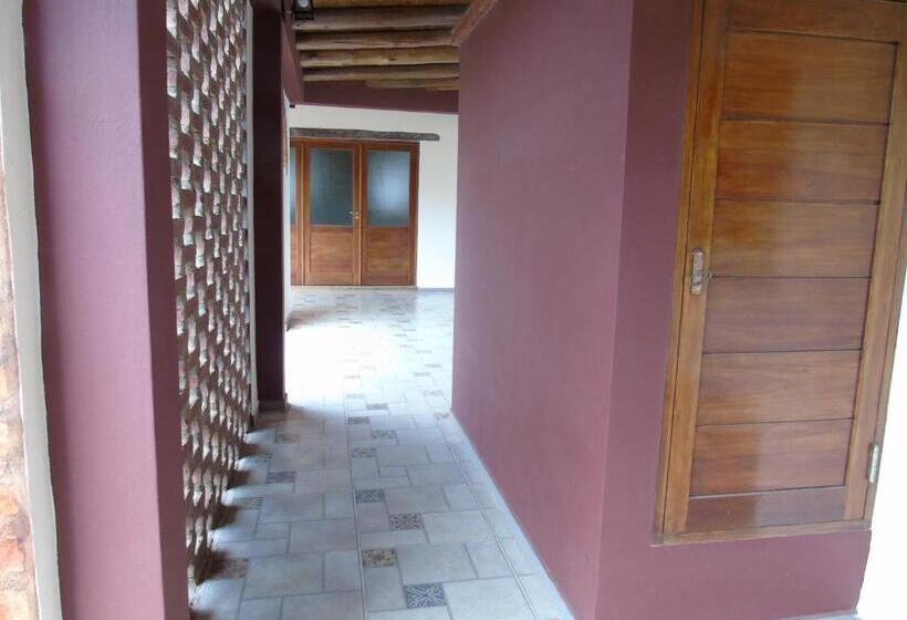 הוסטל Bella Luna Posada & Suite