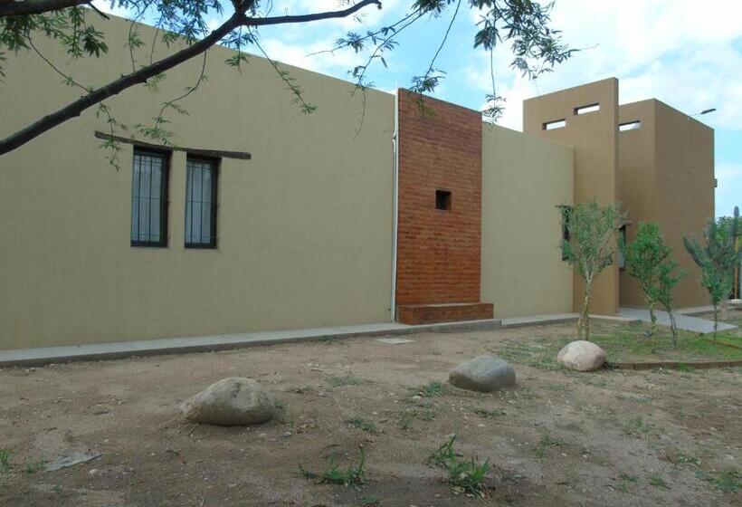 הוסטל Bella Luna Posada & Suite