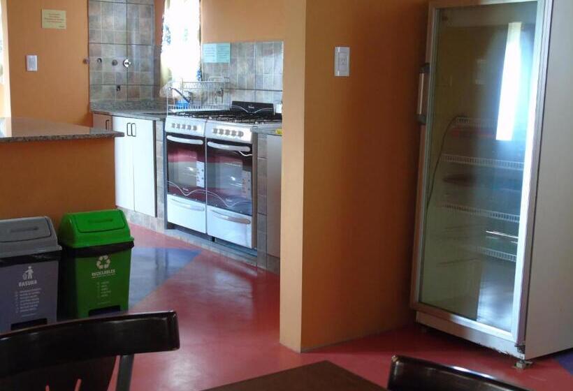 הוסטל Bella Luna Posada & Suite