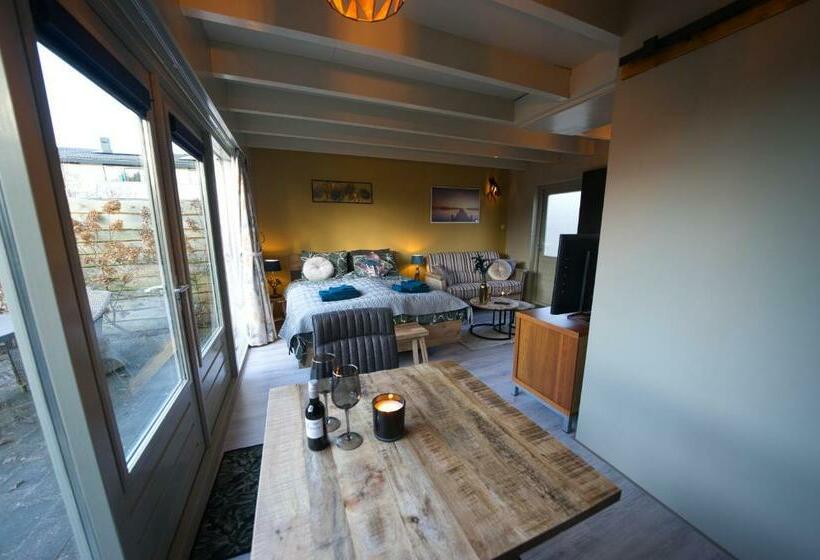 تختخواب و صبحانه Bnbheerhugowaard