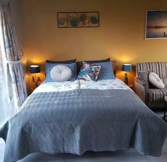 Aamiaismajoitus (B&B) Bnbheerhugowaard