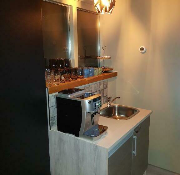 تختخواب و صبحانه Bnbheerhugowaard