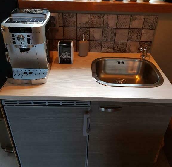 تختخواب و صبحانه Bnbheerhugowaard