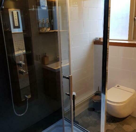 تختخواب و صبحانه Bnbheerhugowaard