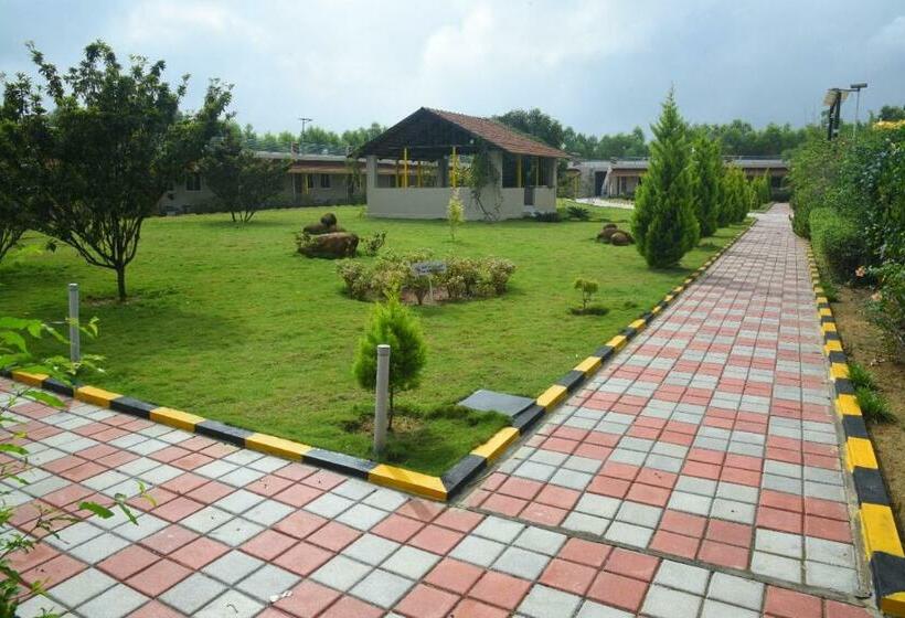 Hotel S K International Innn