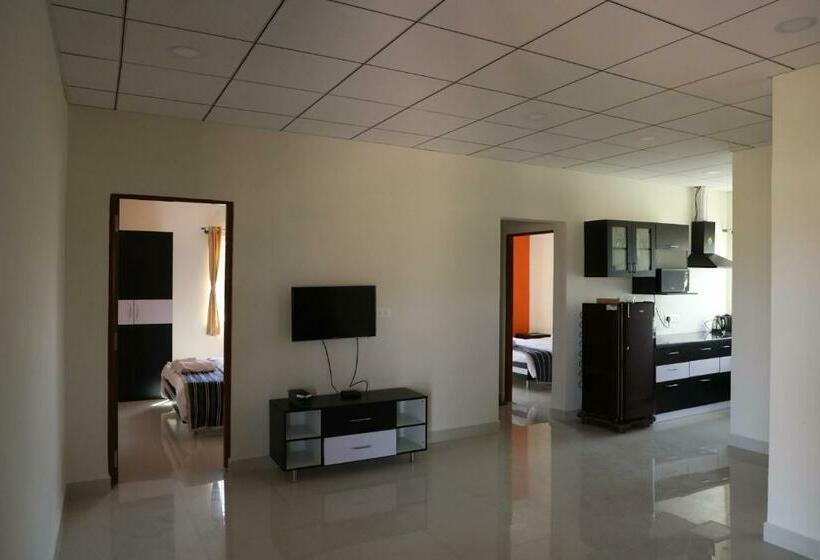 Hotel S K International Innn