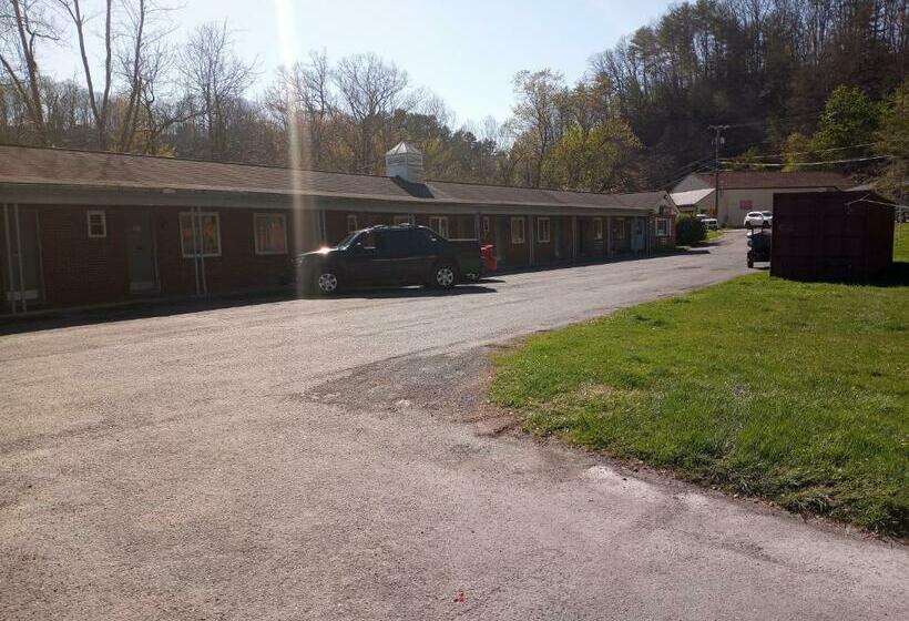 モーテル Patriot Motor Inn