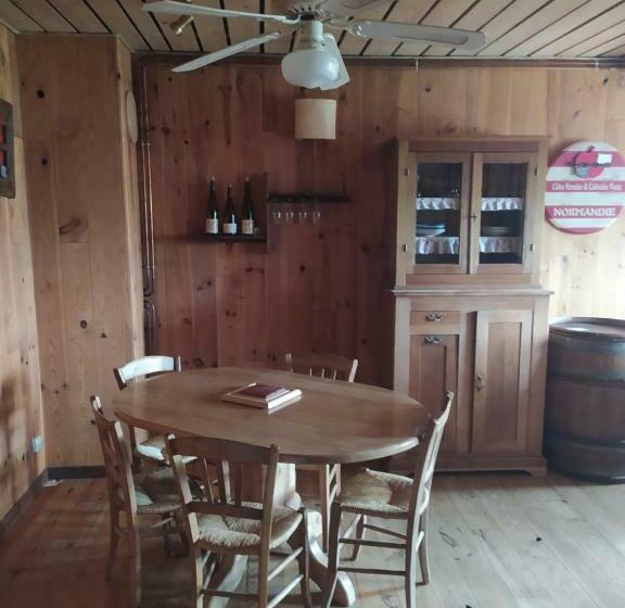 ペンション Le Saloon