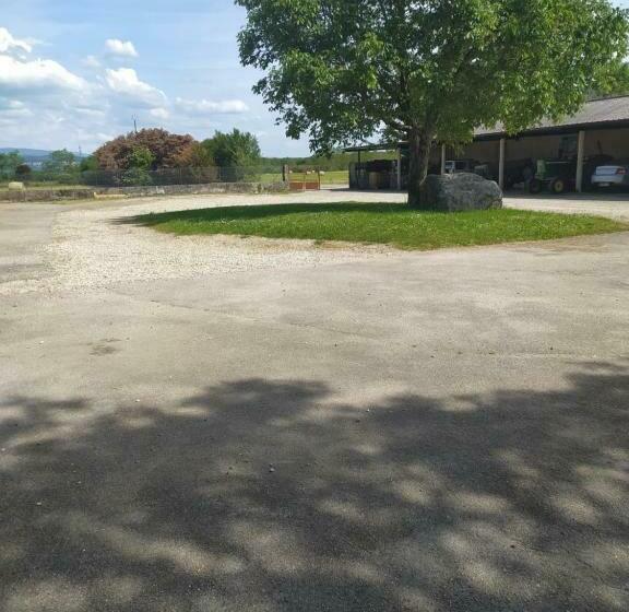 ペンション Le Saloon