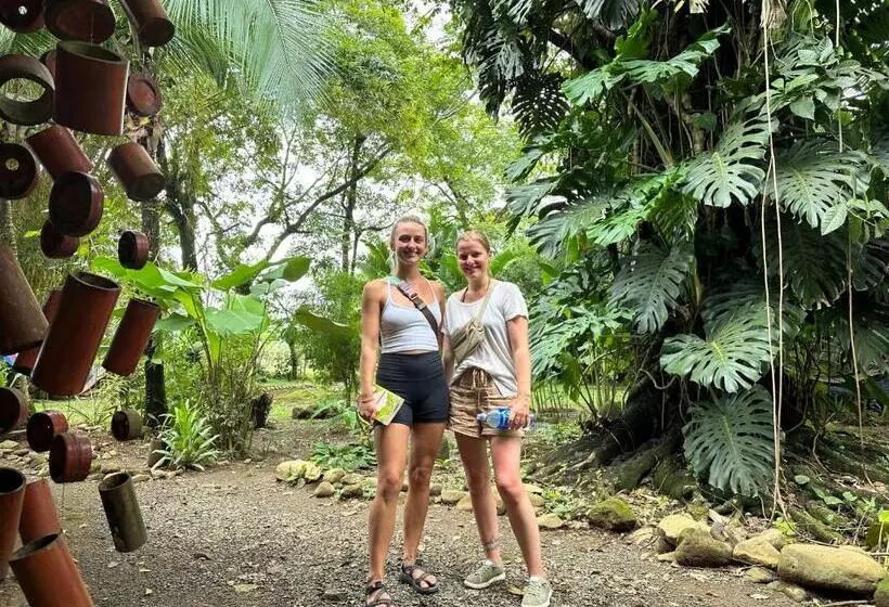 Majatalo Luminosa Uvita Hostel