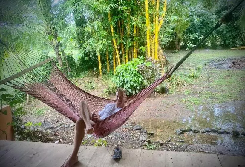 Majatalo Luminosa Uvita Hostel