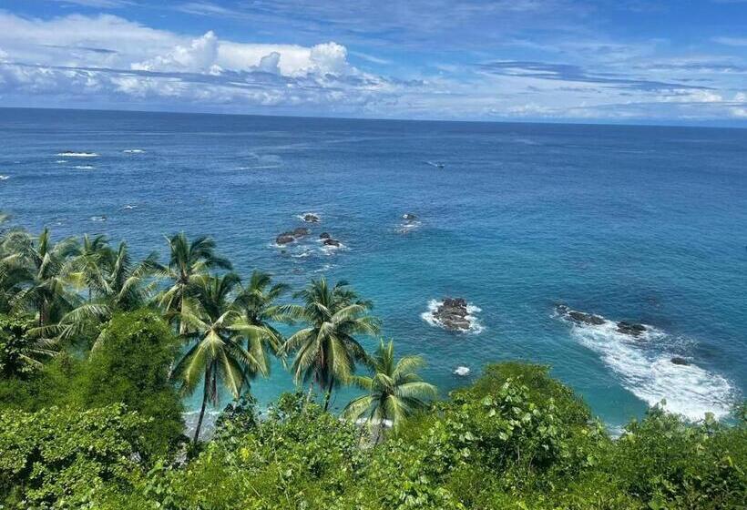 Pension Luminosa Uvita Hostel