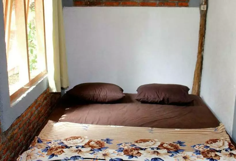 Majatalo Pondok Cowet Batu Karas