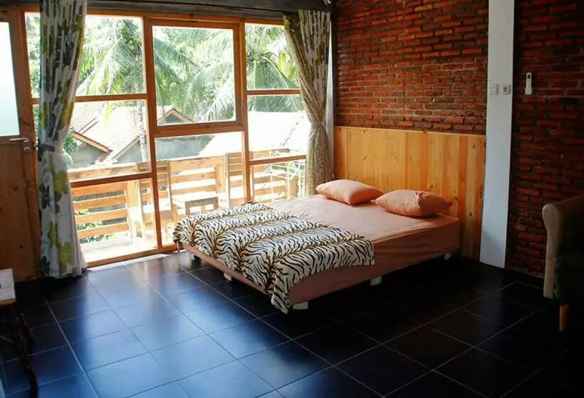 Majatalo Pondok Cowet Batu Karas